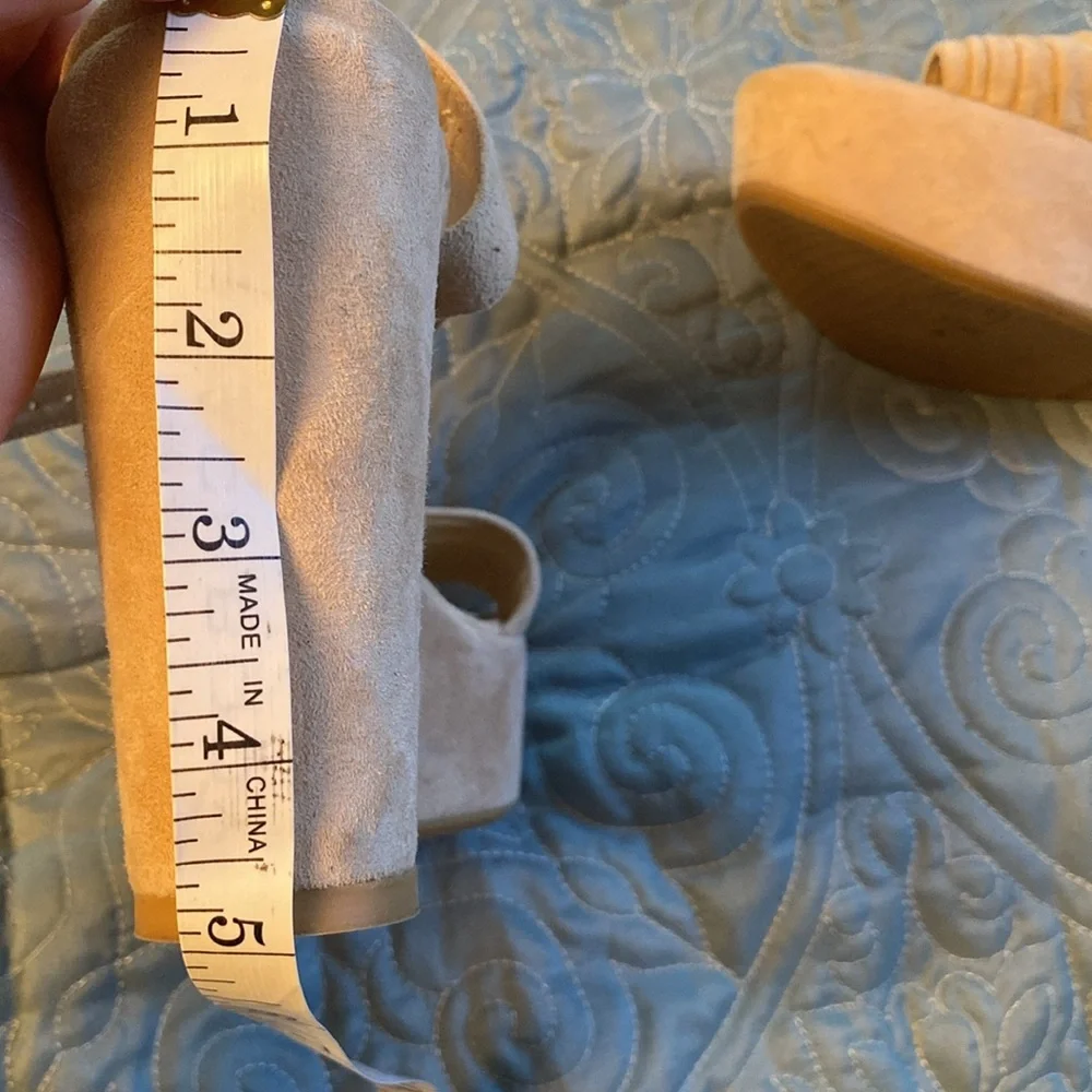 Stuart Weitzman Elegant Tan Wedge Sandals 5” (1.5” platform) - Picture 6 of 9